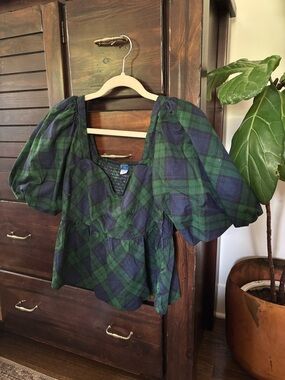 Old Navy Green and Navy Plaid Puff-Sleeve Peplum Top